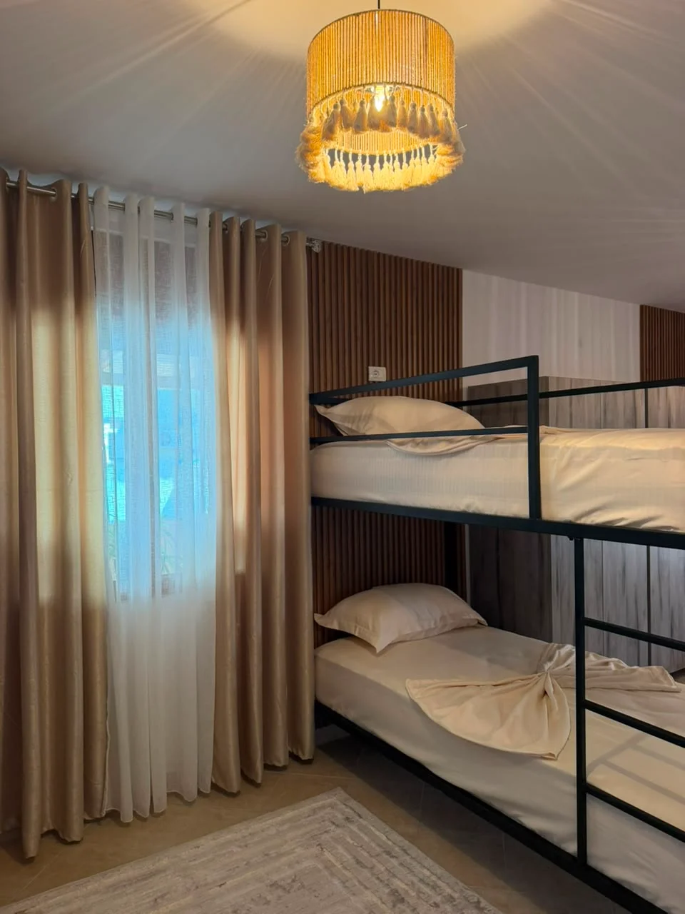 Bed in 6-Bed Mixed Dormitory Room